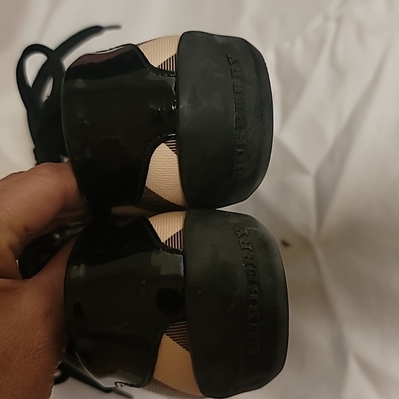 BURBERRY 💯AUTHENTHIC LEATHER TRAINERS SIZE 36 PRE-OWNED NEW/NEVER USED NO TAG - Picture 10 of 11